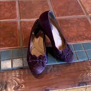 Blackberry (purple) suede pumps